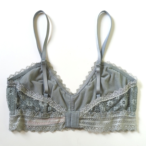 Victoria's Secret Semi Sheer Floral Lace & Mesh Unlined Bralette Dusty Blue S - Picture 7 of 12